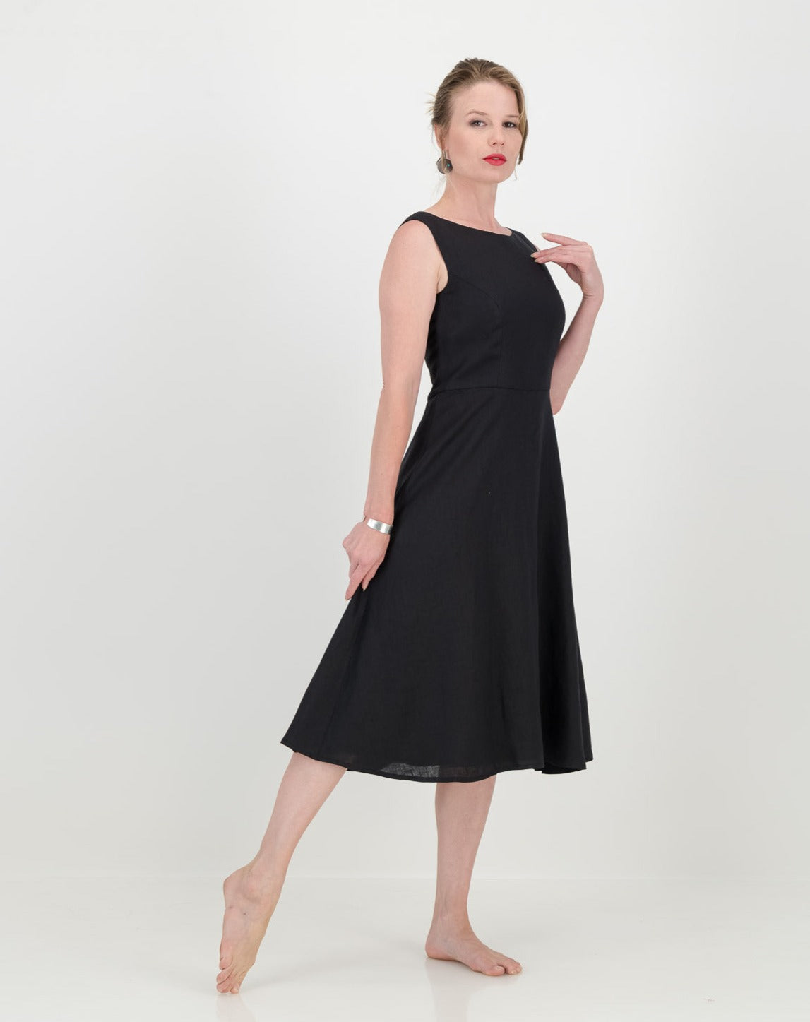 mpilo linen boatneck dress - black