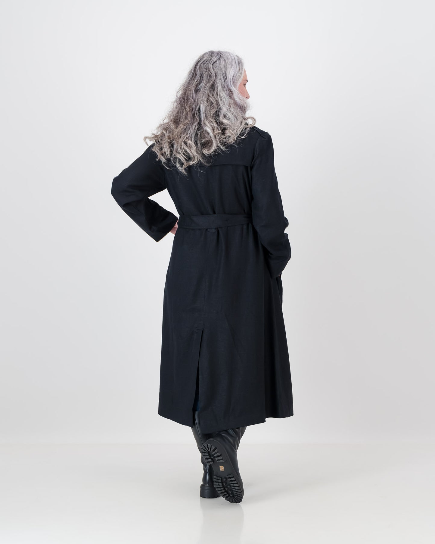 thandeka coat - black