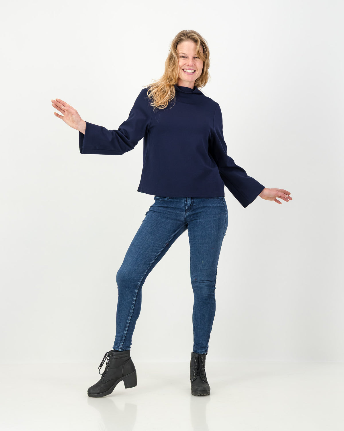 thalita relaxed winter track top - navy