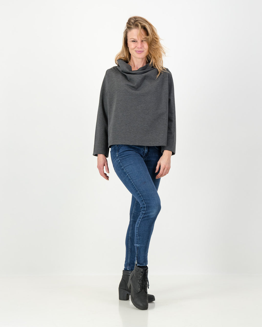 thalita relaxed winter track top - charcoal