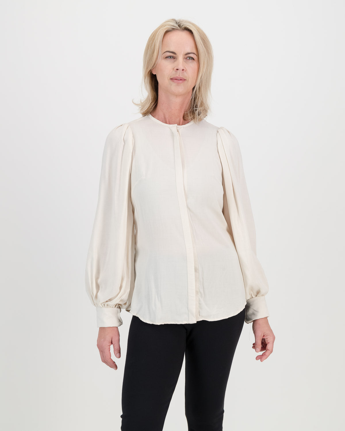 nivi blouse - off white
